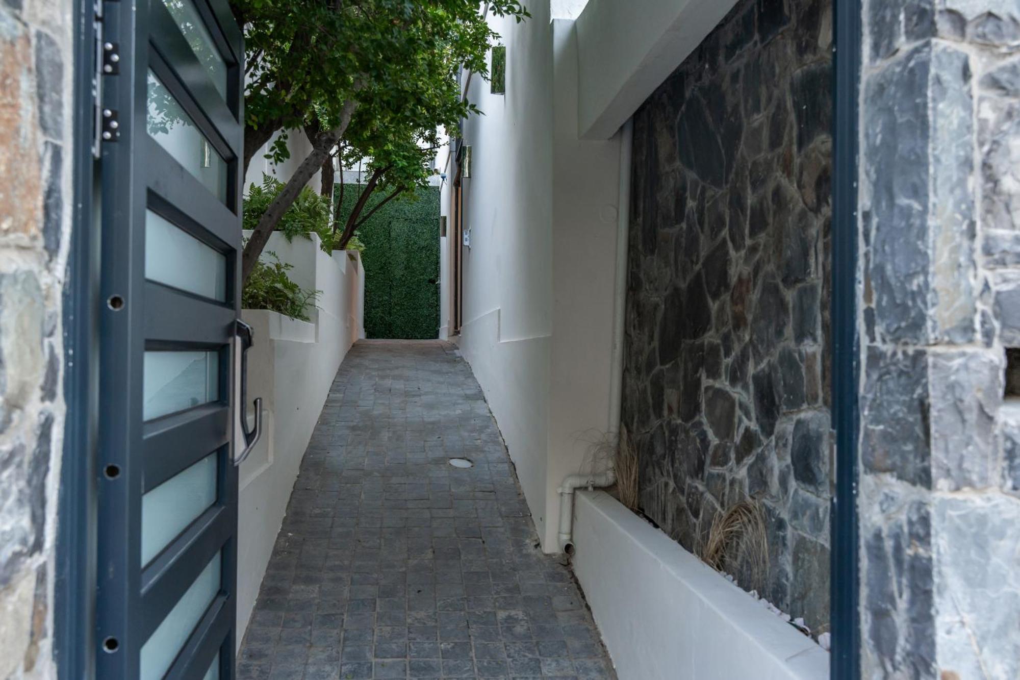 The Lookout - Panoramic 4 Bedroom House With Free Wifi And Pool *