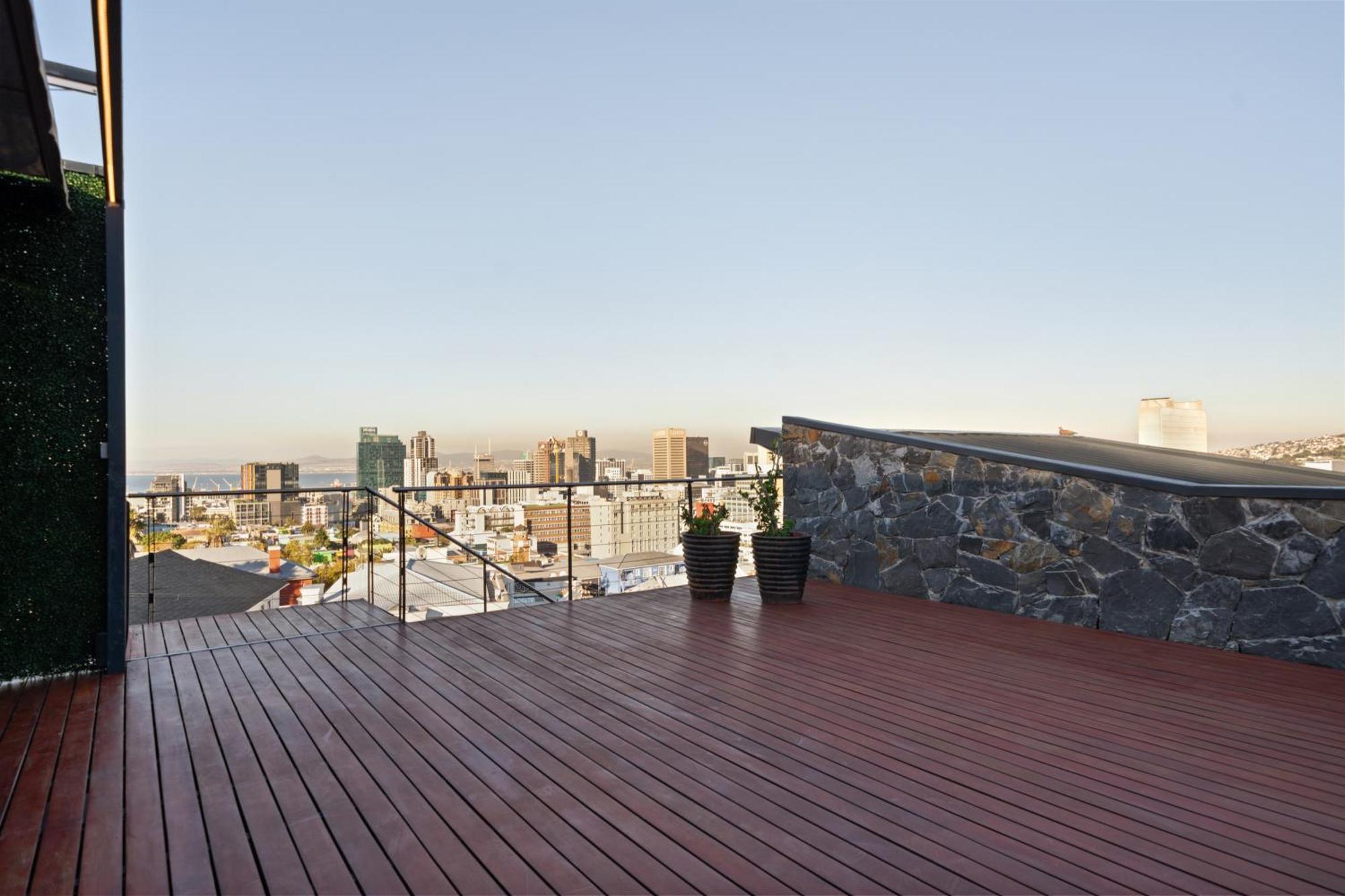 The Lookout - Panoramic 4 Bedroom House With Free Wifi And Pool Le Cap