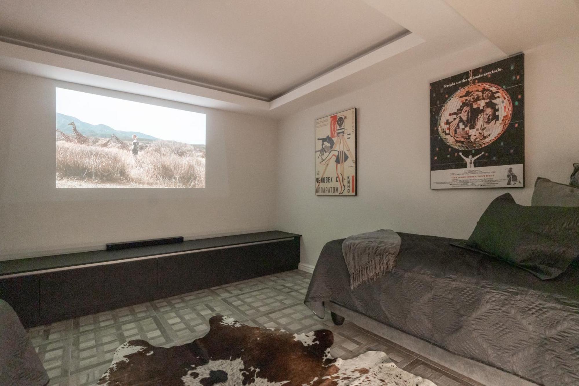 The Lookout - Panoramic 4 Bedroom House With Free Wifi And Pool