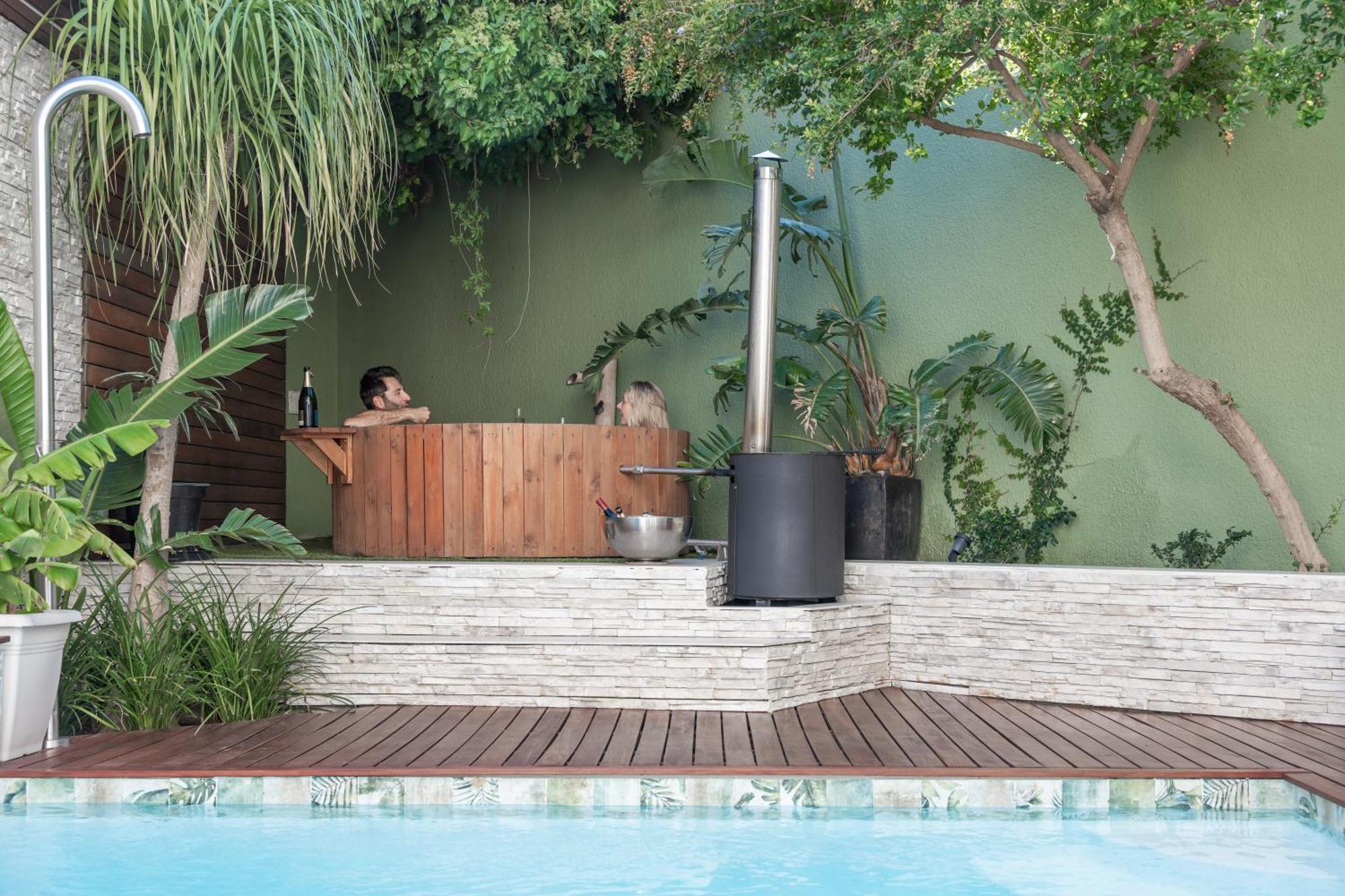 The Lookout - Panoramic 4 Bedroom House With Free Wifi And Pool Villa Le Cap