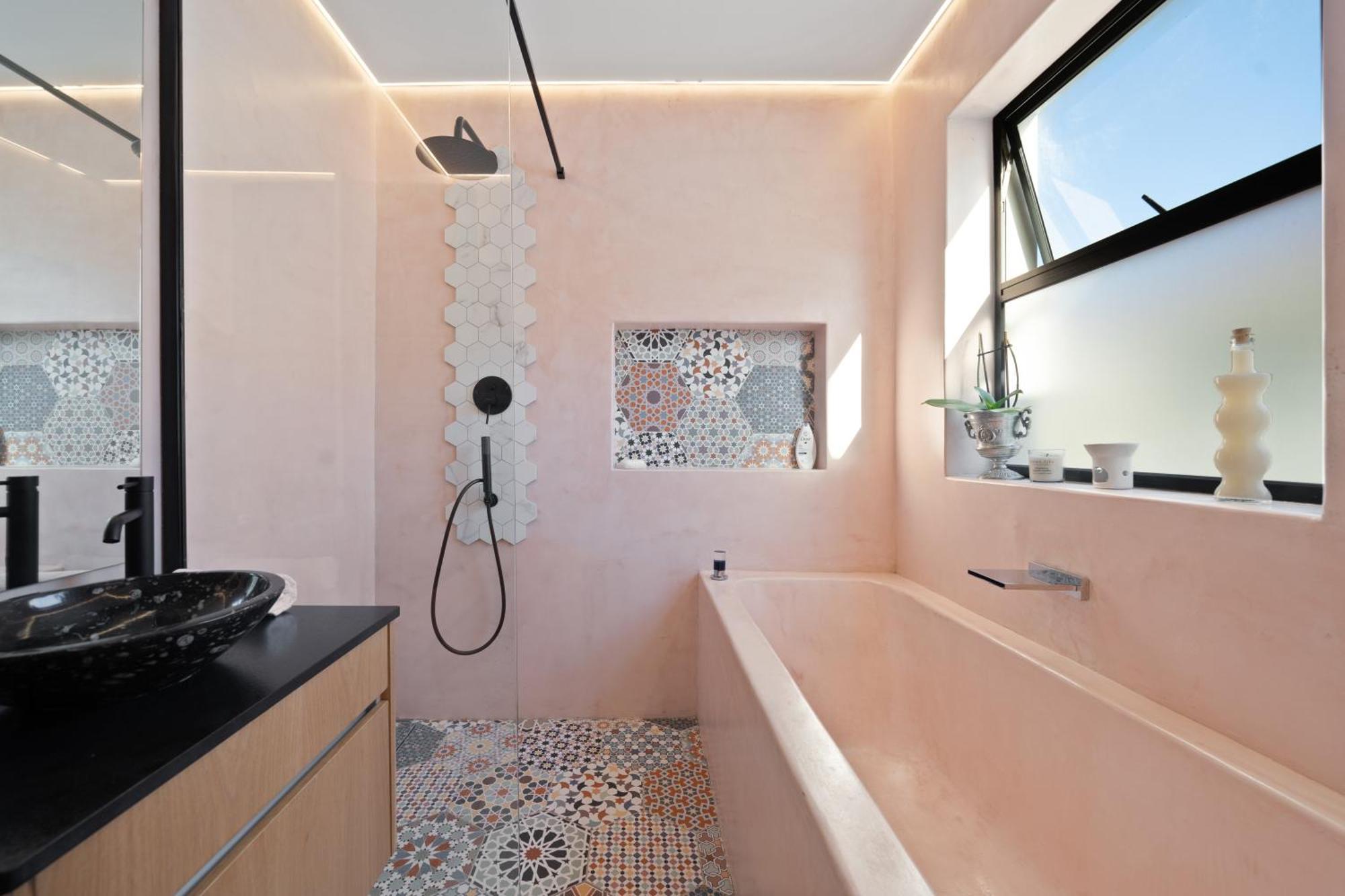 The Lookout - Panoramic 4 Bedroom House With Free Wifi And Pool Villa Le Cap