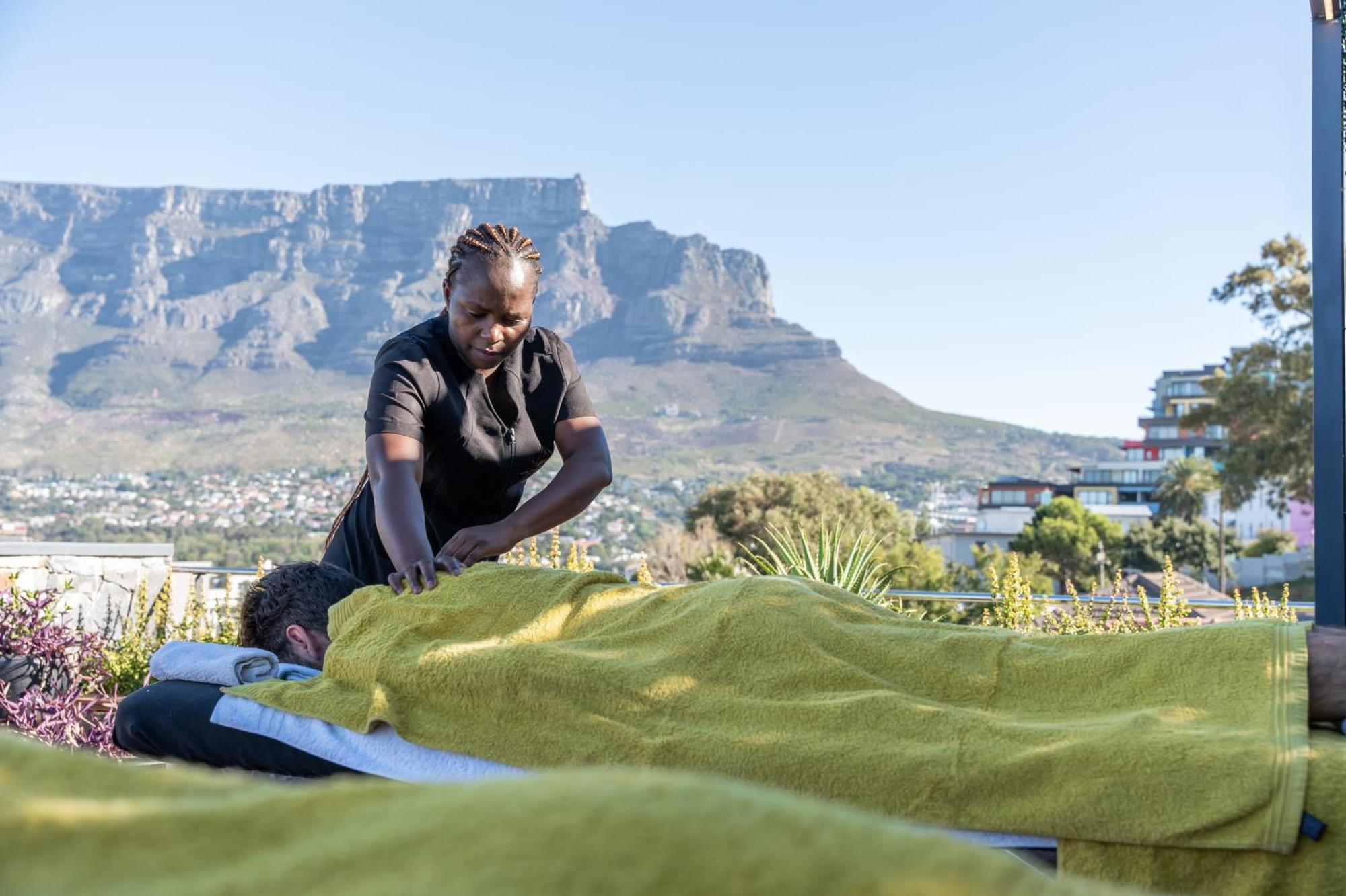 The Lookout - Panoramic 4 Bedroom House With Free Wifi And Pool *